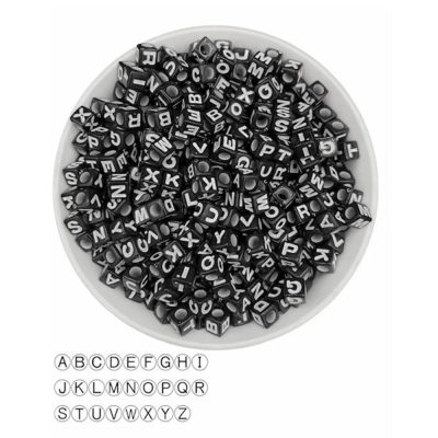 4x7mm Siyah Üzeri Beyaz Küp Harf Boncuk 50 Gr