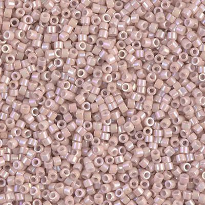 Miyuki Delica Rainbow Şampanya DB-1505 Boncuk - Kutu No:380 - 11/0 - 5 Gr